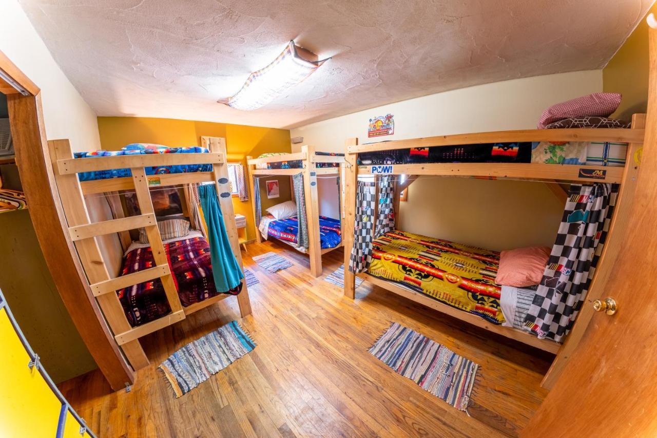 The Wanderlust Hostel Gunnison Esterno foto